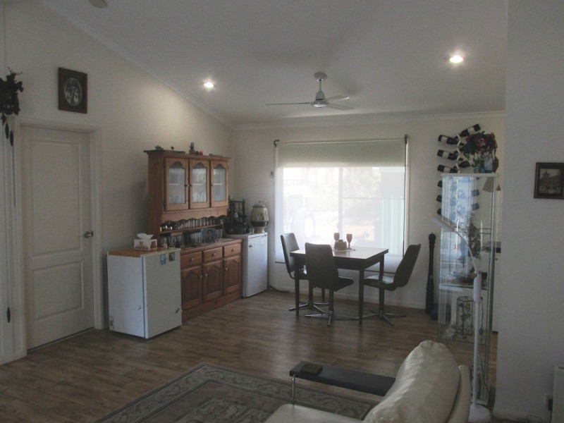 21 Sentosa Terrace, Macleay Island QLD 4184