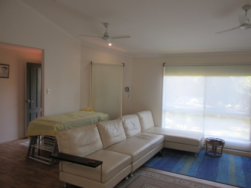 21 Sentosa Terrace, Macleay Island QLD 4184