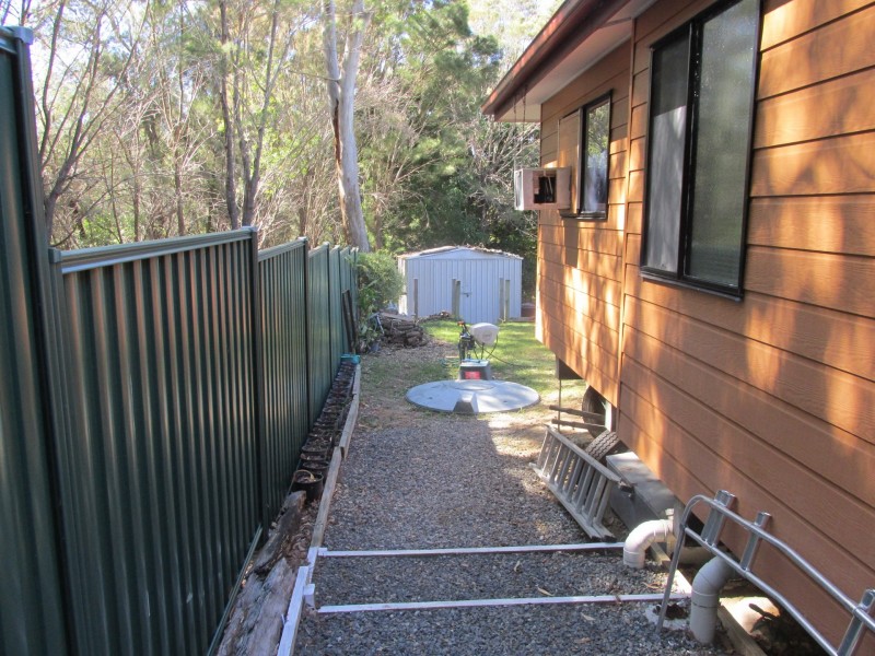 21 Sentosa Terrace, Macleay Island QLD 4184