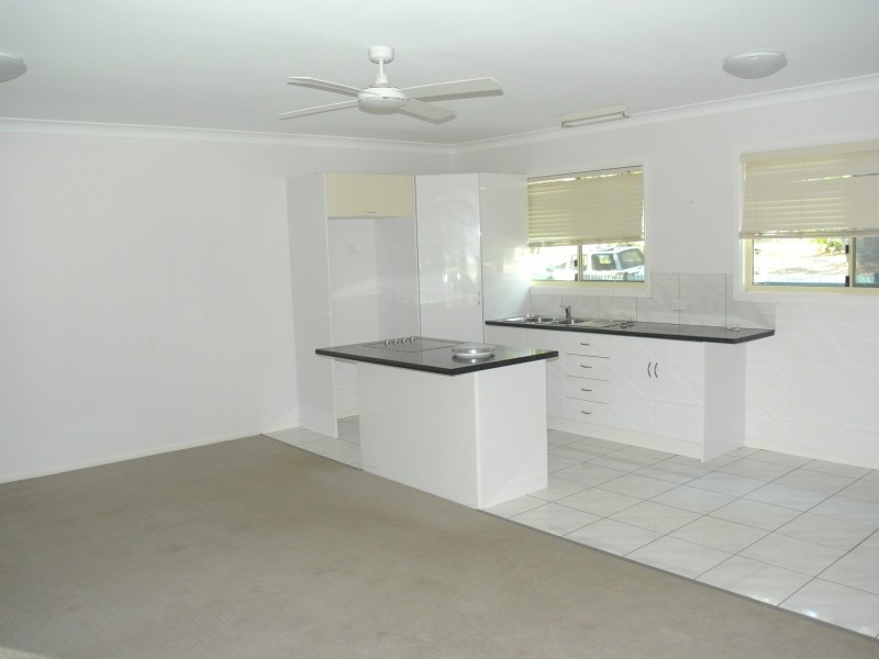 18 Derwent Street, Macleay Island QLD 4184