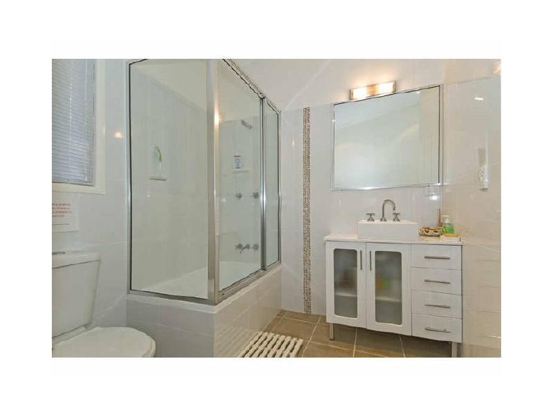 25 Michael av, Lamb Island QLD 4184