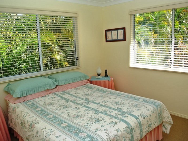 16 Coorong Street, Macleay Island QLD 4184