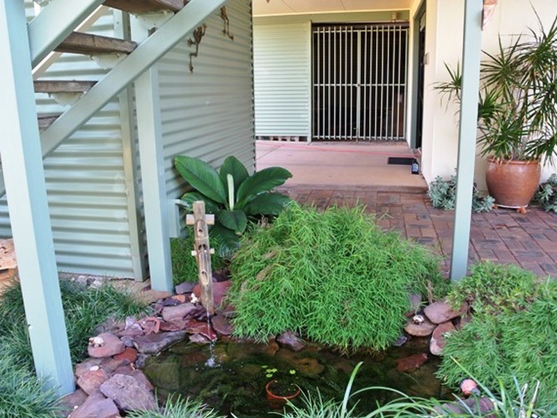 16 Coorong Street, Macleay Island QLD 4184