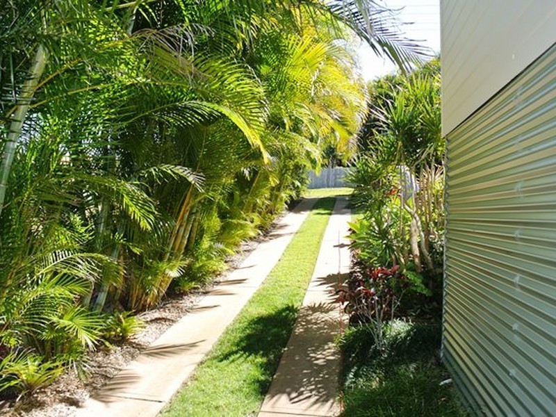 16 Coorong Street, Macleay Island QLD 4184