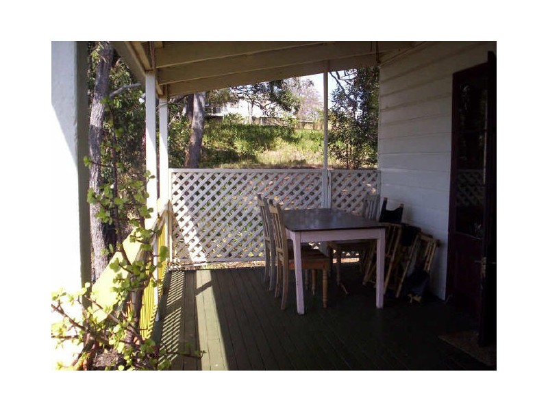 10 Tina av, Lamb Island QLD 4184