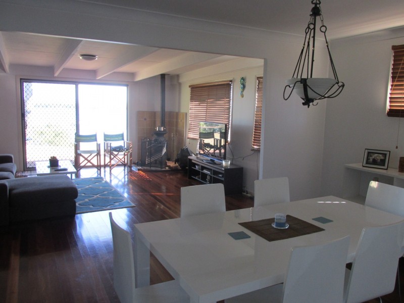 100 Western Road, Macleay Island QLD 4184