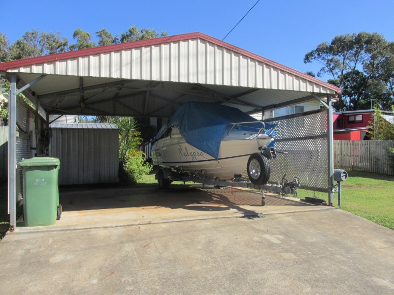 100 Western Road, Macleay Island QLD 4184