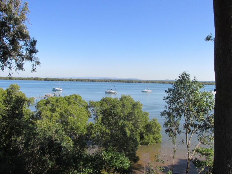 100 Western Road, Macleay Island QLD 4184