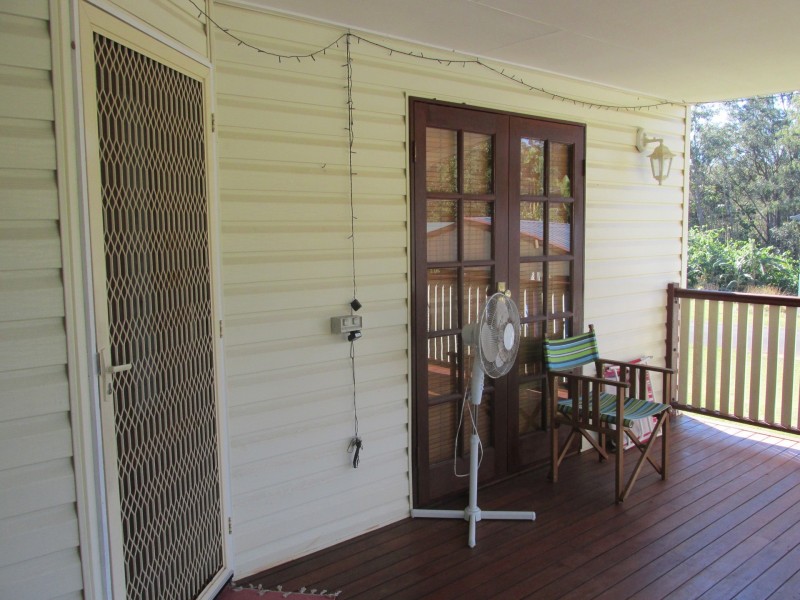 100 Western Road, Macleay Island QLD 4184