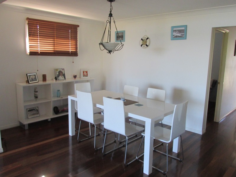 100 Western Road, Macleay Island QLD 4184