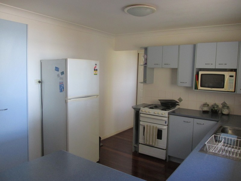 100 Western Road, Macleay Island QLD 4184