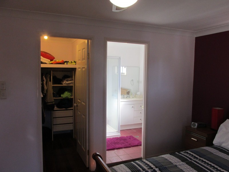 100 Western Road, Macleay Island QLD 4184
