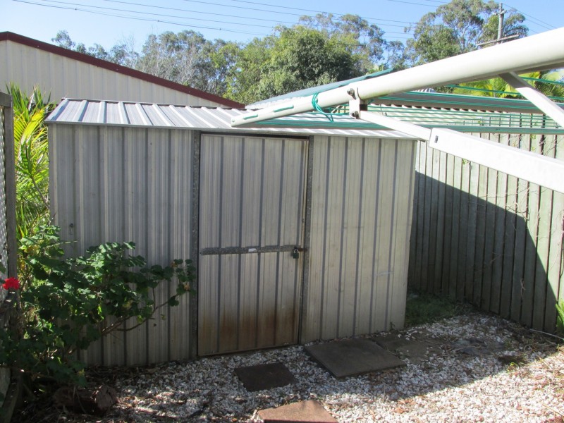 100 Western Road, Macleay Island QLD 4184