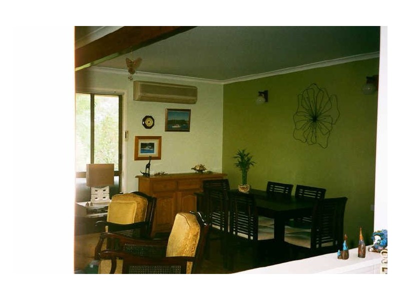 13 Micheal av, Lamb Island QLD 4184