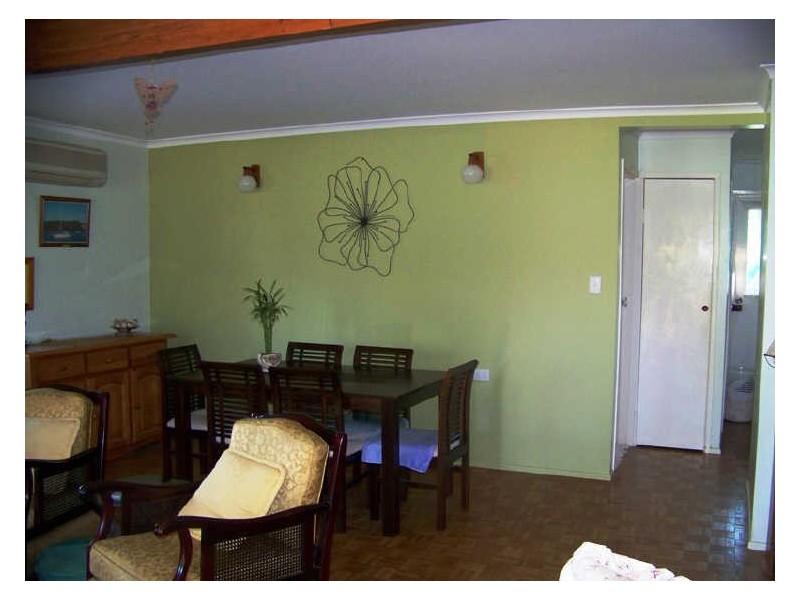 13 Micheal av, Lamb Island QLD 4184