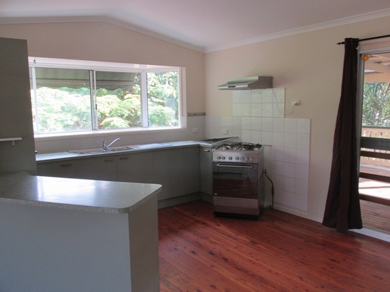 12 Citron Street, Macleay Island QLD 4184