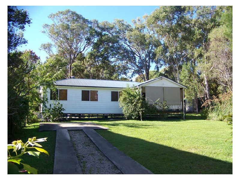 5 Kalara St, Macleay Island QLD 4184