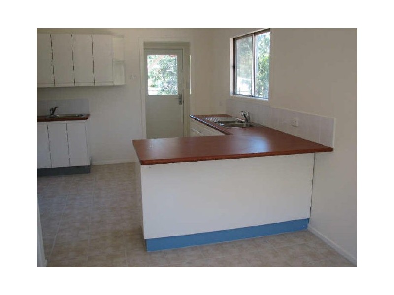 22 Tingara St, Macleay Island QLD 4184