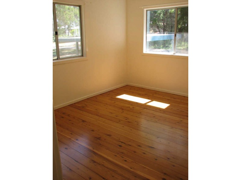 22 Tingara St, Macleay Island QLD 4184