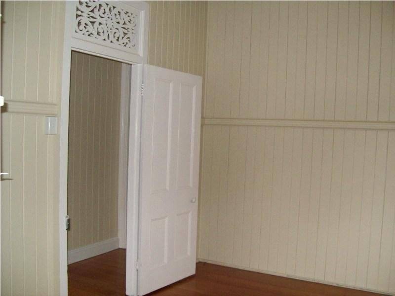 18 Wake Street, Macleay Island QLD 4184