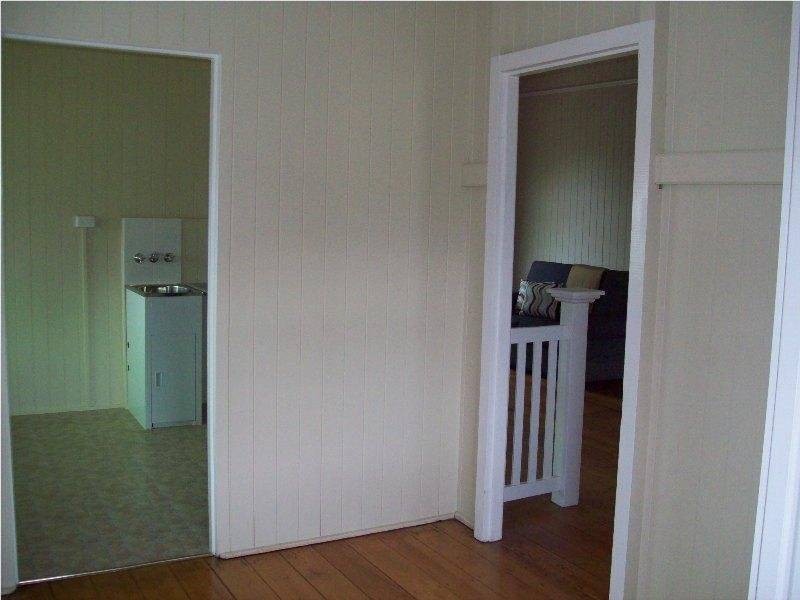 18 Wake Street, Macleay Island QLD 4184