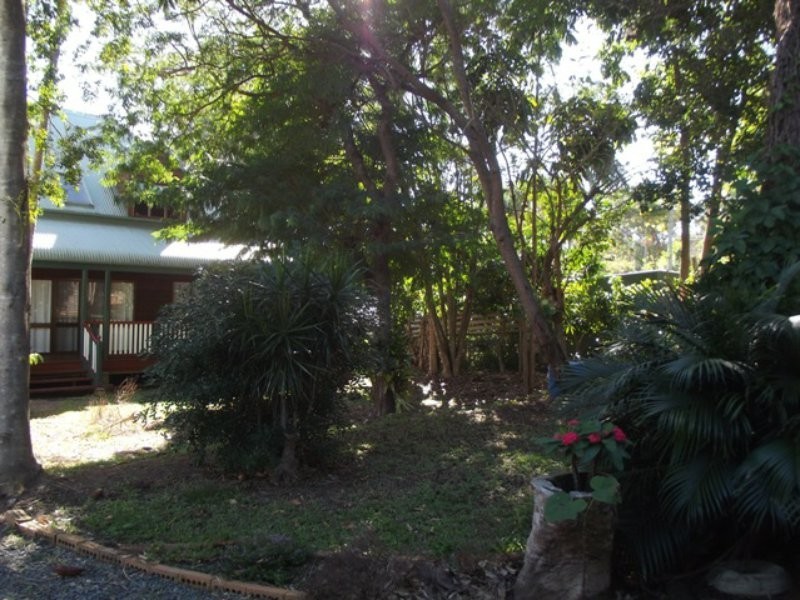 21 Coondooroopa Drive, Macleay Island QLD 4184