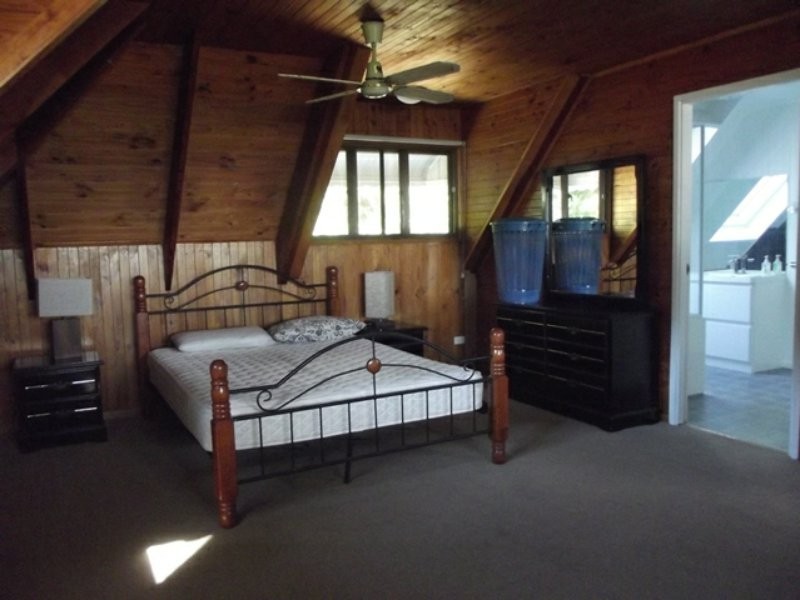 21 Coondooroopa Drive, Macleay Island QLD 4184
