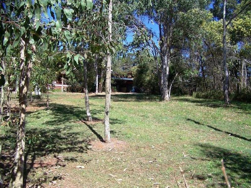 19 Noyes Parade, Karragarra Island QLD 4184