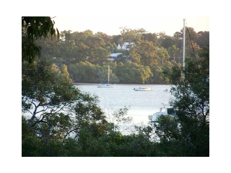 32 Melaleuca dr, Lamb Island QLD 4184