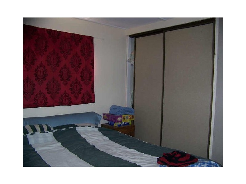 2 Alistair Crt, Macleay Island QLD 4184