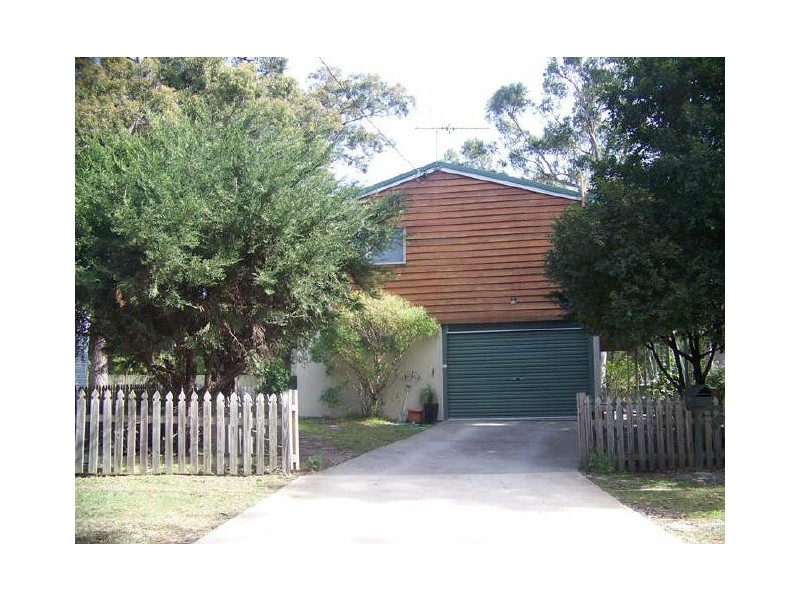 18 Orana St, Macleay Island QLD 4184