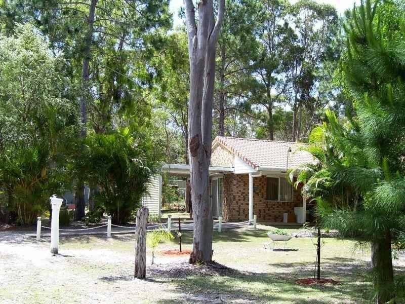 50-52 Alexander Street, Macleay Island QLD 4184