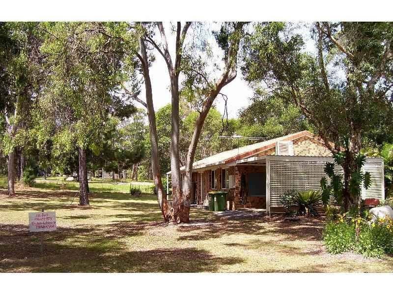 50-52 Alexander Street, Macleay Island QLD 4184