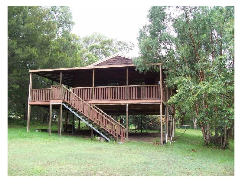 40 Piccaninny St, Macleay Island QLD 4184