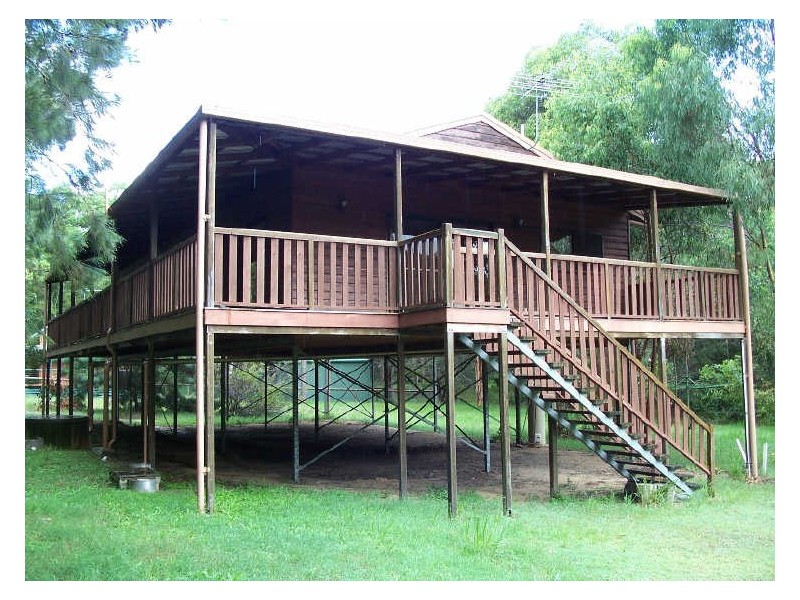 40 Piccaninny St, Macleay Island QLD 4184