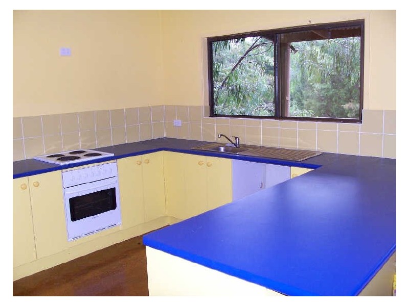 40 Piccaninny St, Macleay Island QLD 4184