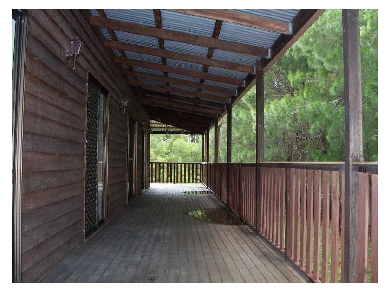 40 Piccaninny St, Macleay Island QLD 4184