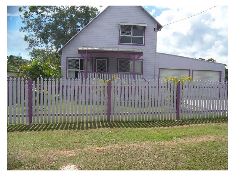 23 Hamilton Parade, Macleay Island QLD 4184