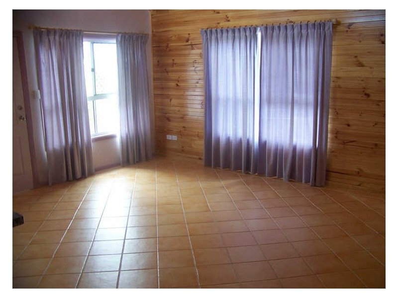 23 Hamilton Parade, Macleay Island QLD 4184