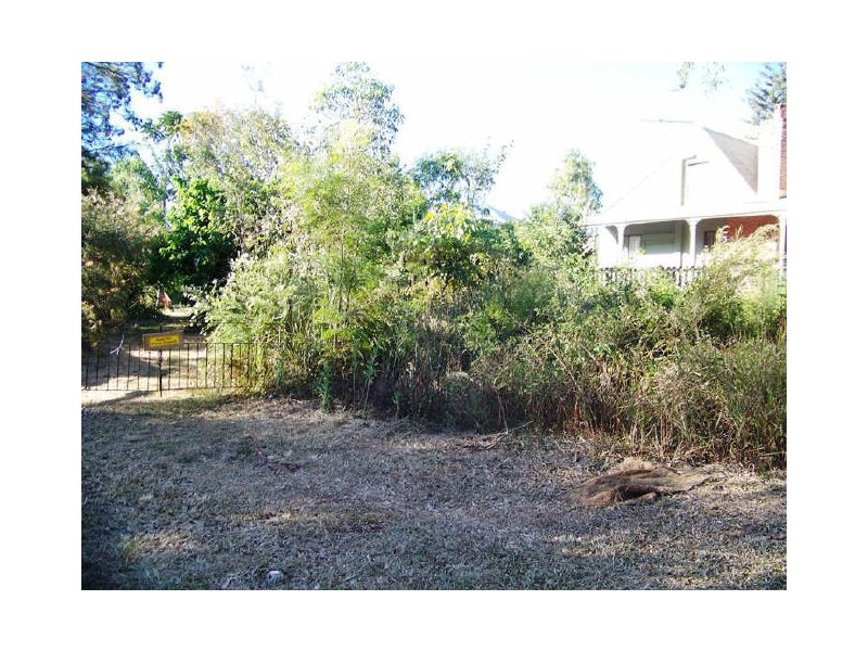 15 Michael av, Lamb Island QLD 4184
