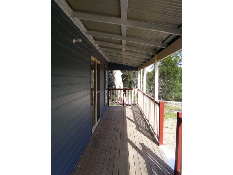 15 Wirralee Street, Macleay Island QLD 4184