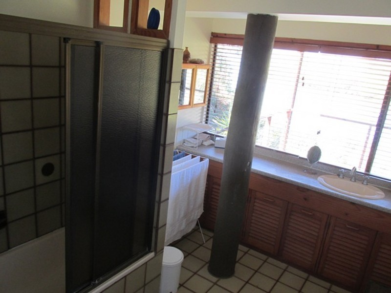 12 Alawa Street, Macleay Island QLD 4184