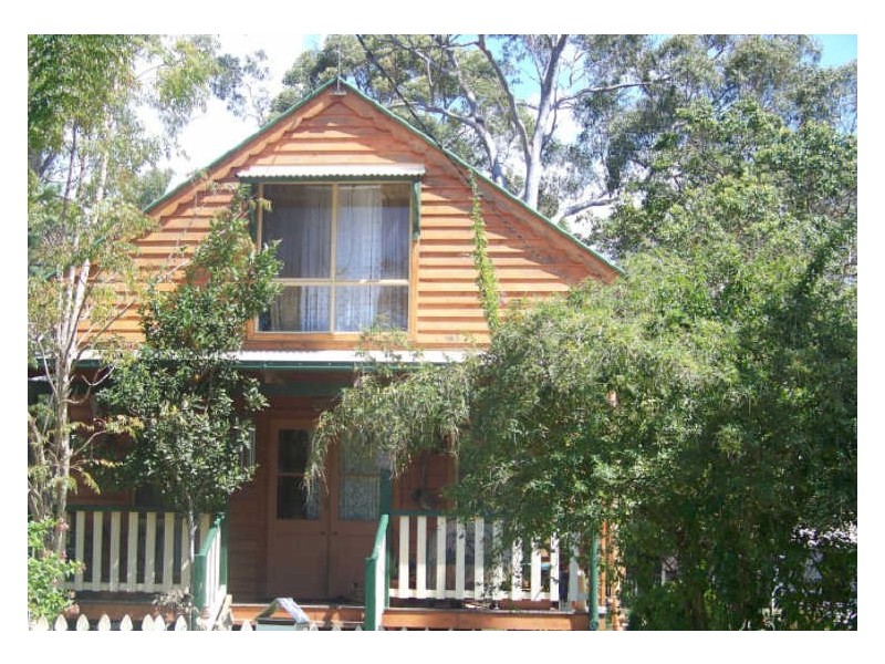 13 Citron St, Macleay Island QLD 4184