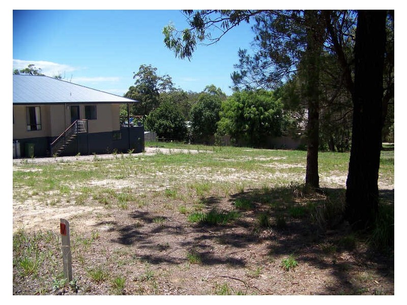 1 Wharf, Macleay Island QLD 4184