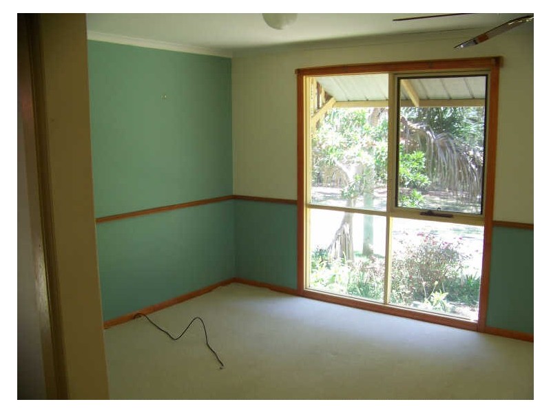 36 Coast Road, Macleay Island QLD 4184