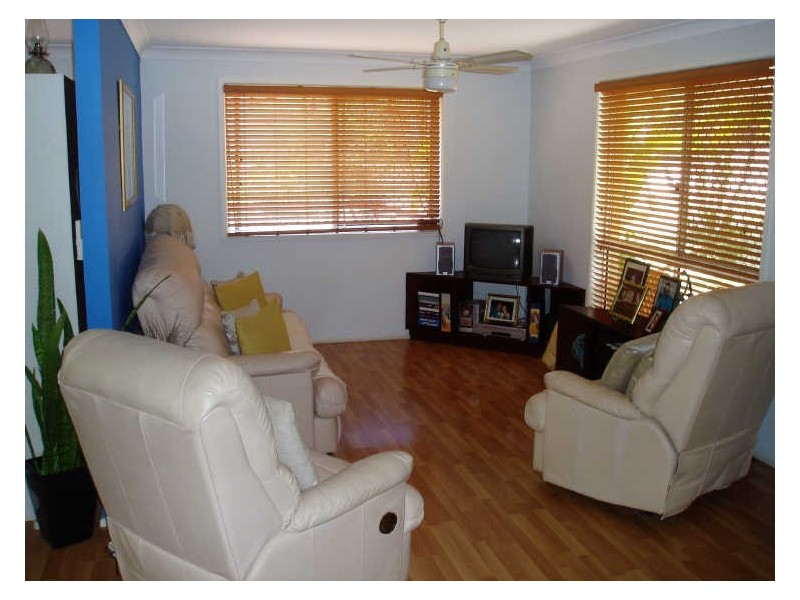 1 Devaney Street, Macleay Island QLD 4184