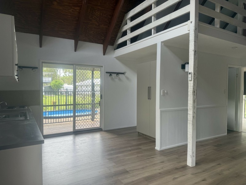 10 Coast Road, Macleay Island QLD 4184