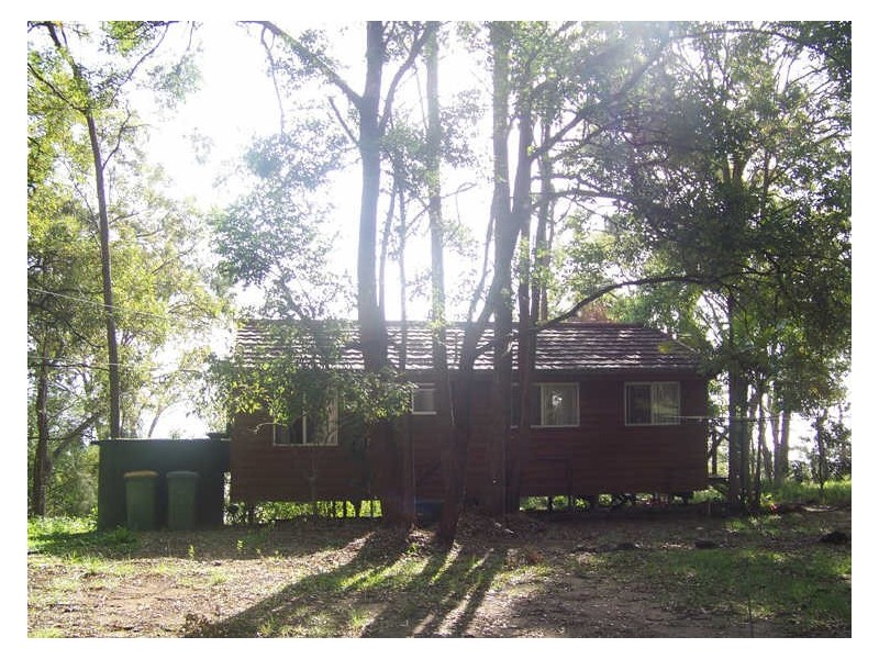 37 Coast Rd, Macleay Island QLD 4184