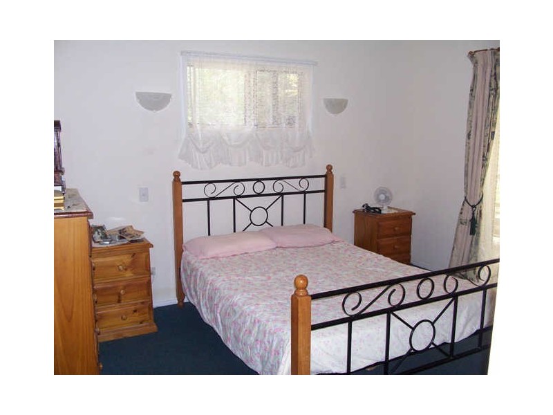 21 Cabriolet Crescent, Macleay Island QLD 4184