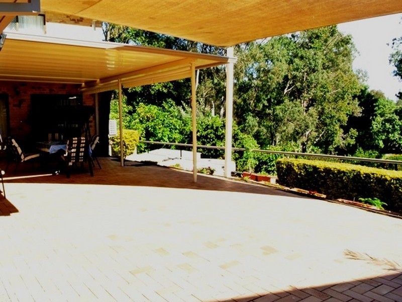 81 Coondooroopa Drive, Macleay Island QLD 4184